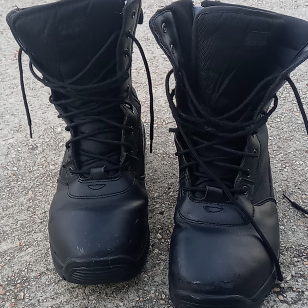 Boots - Picture 2 of 3
